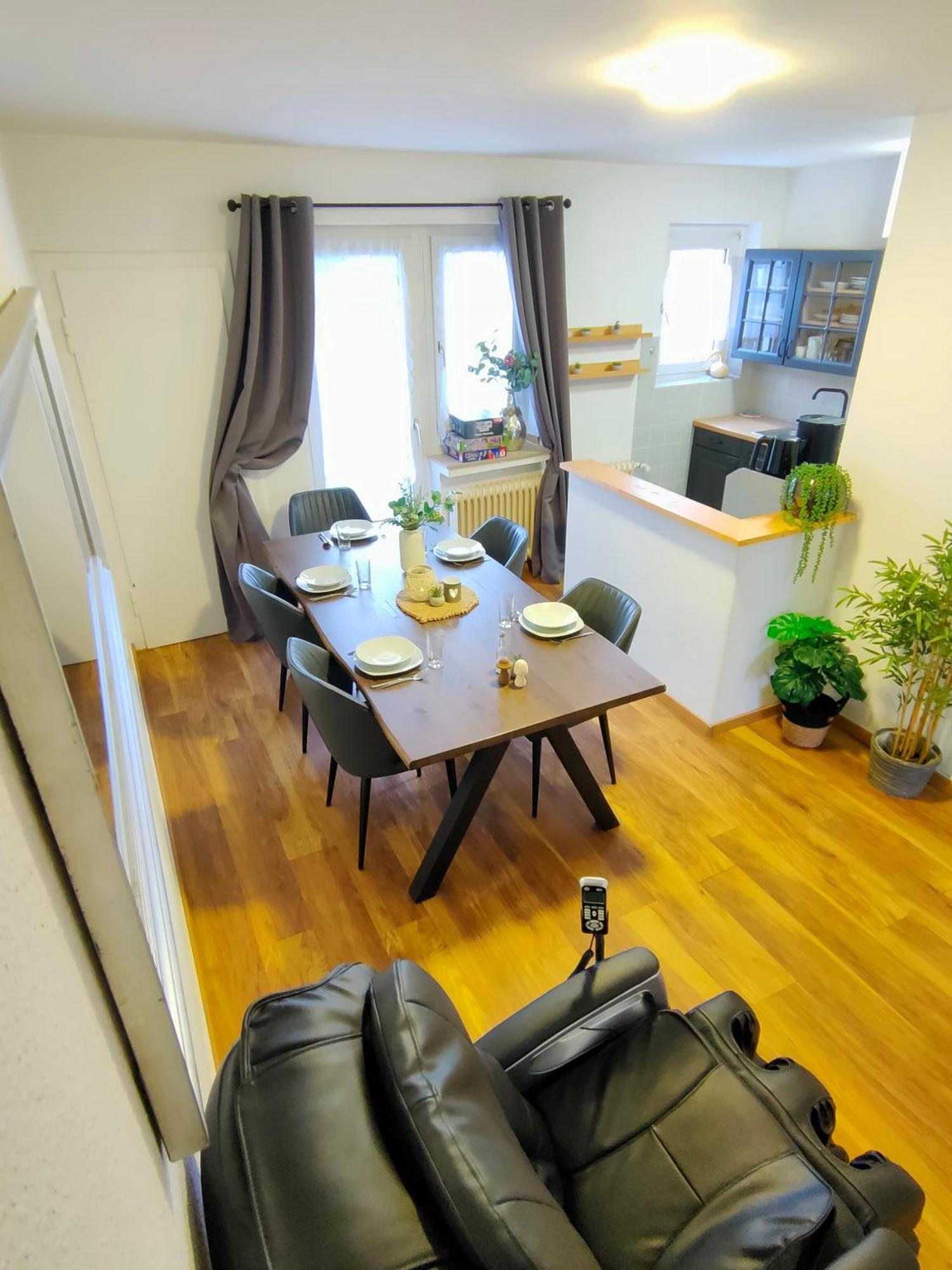Large Central Apartment - Modern & Fully Equipped - Near Fair Kolín nad Rýnem Exteriér fotografie